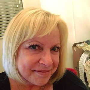 Meet your Posher, Vivian